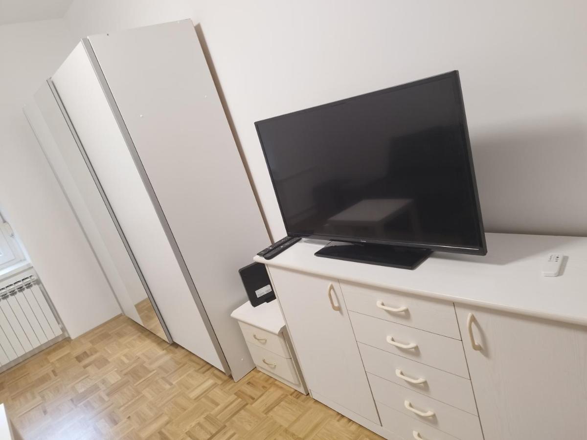 Apartma Mb Center Maribor Buitenkant foto