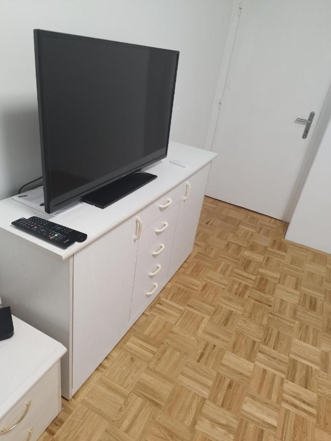 Apartma Mb Center Maribor Buitenkant foto